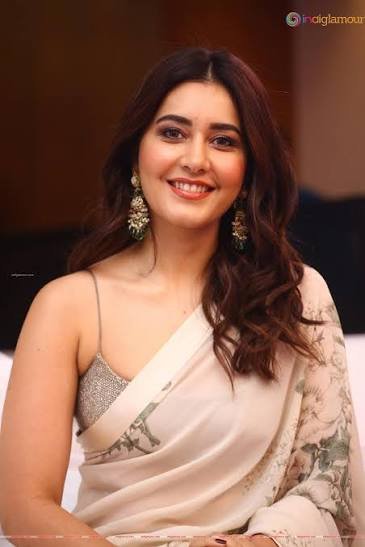  రజనీకాంత్ నుంచి రాశీ ఖన్నాకు స్పెషల్ గిఫ్ట్.. 